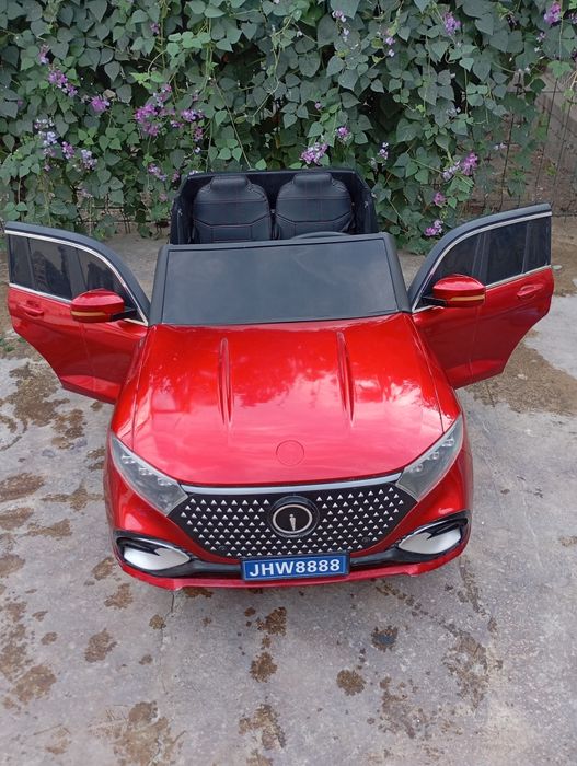 Bolalar elektr mashinasi sotiladi