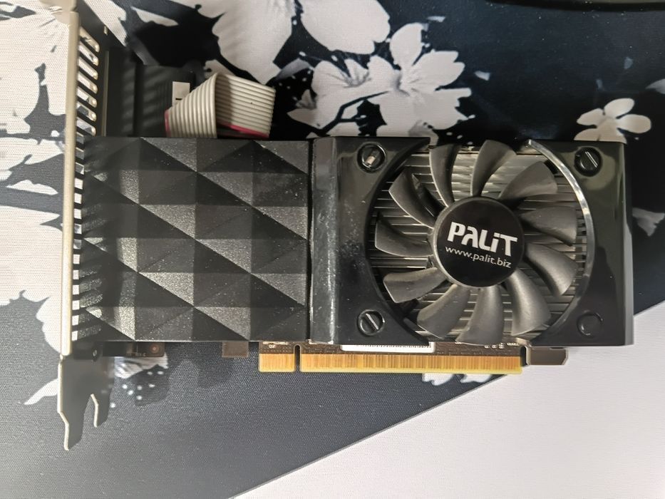 Видеокарта gt630 на 2гб palit