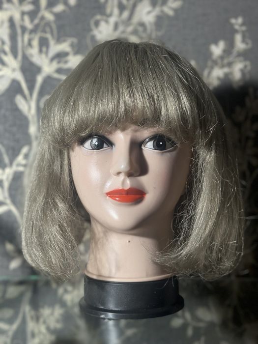 Парики и шиньоны