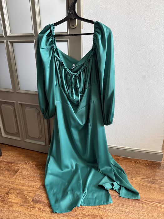 Зеленое платье Plus size