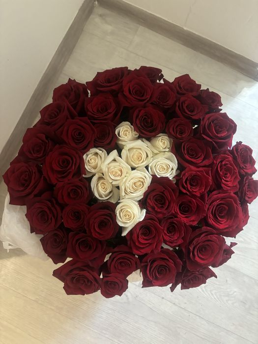 Букет розы в корзине