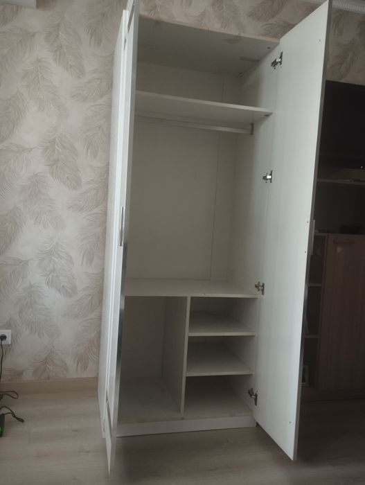 Продам шкаф бУ, белого цвета.