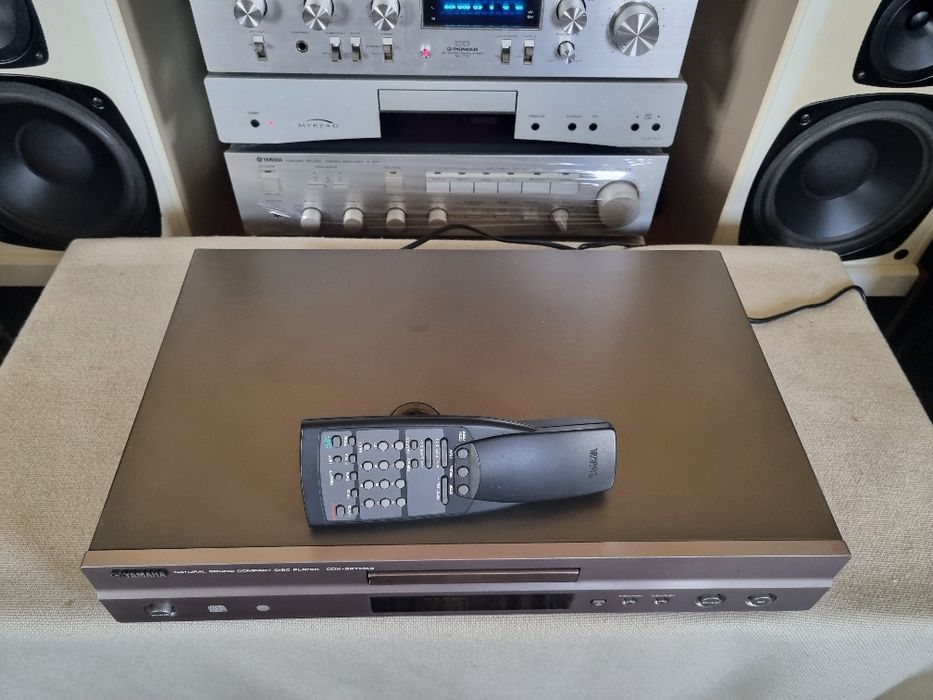 Cd Player Yamaha CDX 397 MK II. CD,MP3, etc. Perfecta stare.