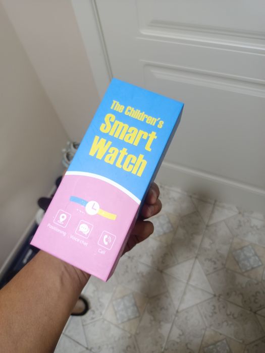 Продам смарт часы детские