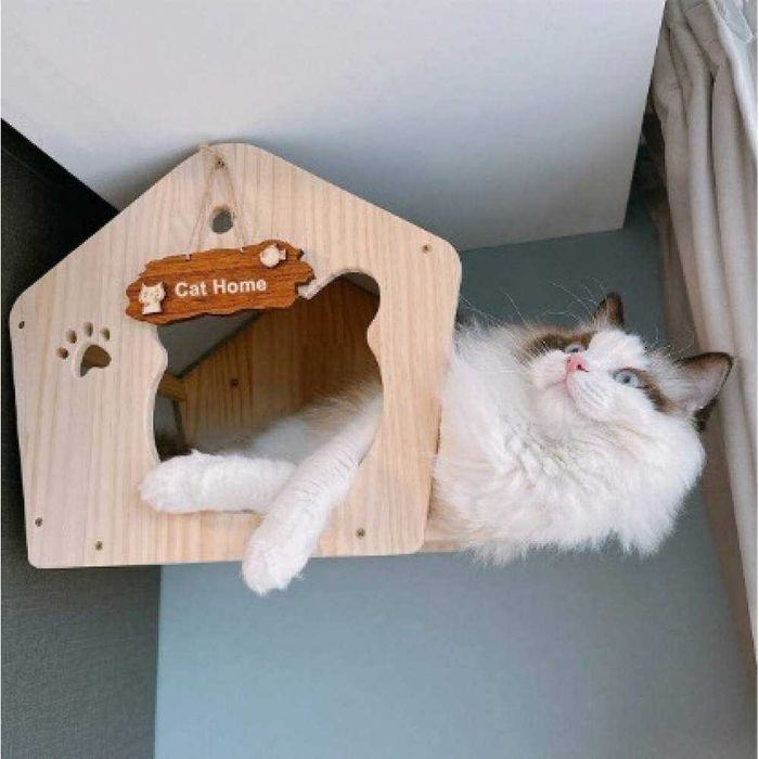 Драскало за котка за монтаж на стената