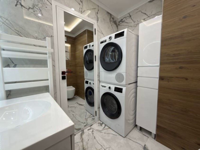 Дава се под наем Тристаен апартамент в София, Люлин 10 - 91 кв.м за 916.47 € - Снимка #6