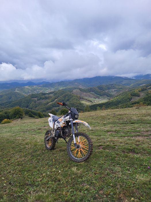 Vând piese cros kxd 125