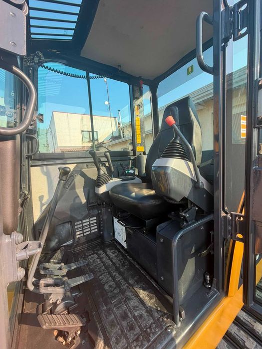 Excavator Komat'su 5,7to an 2018