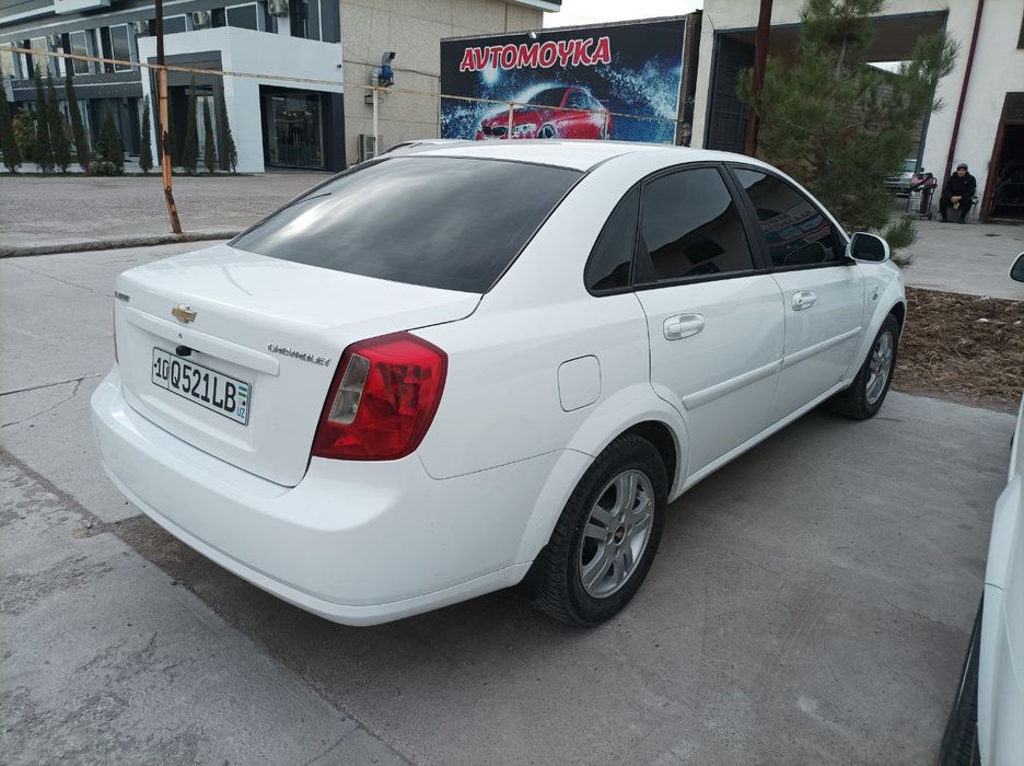 Lasetti 2013 avtomat srochna