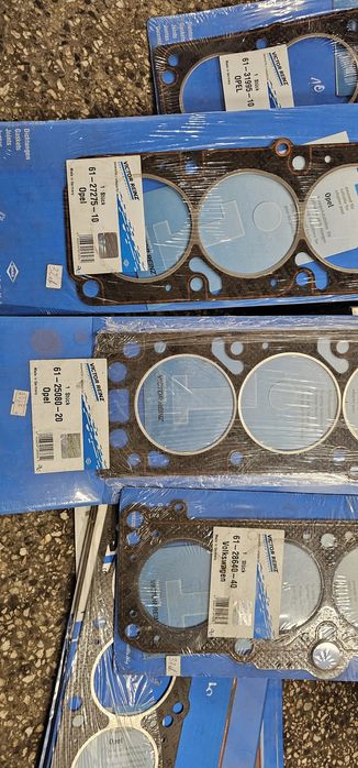 Авточасти ролки,накладки,дисттибутори,гарнитури