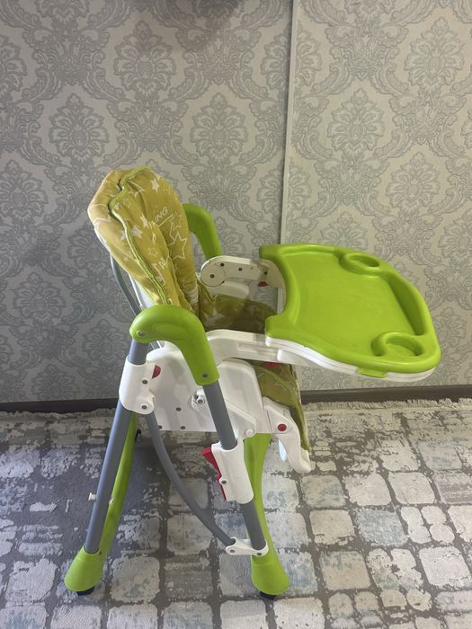 Продам столик детский