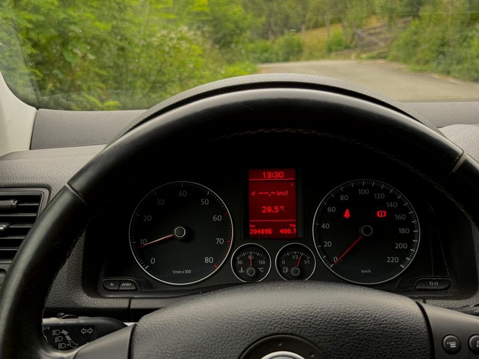 Vând golf 5 1.4 benzina