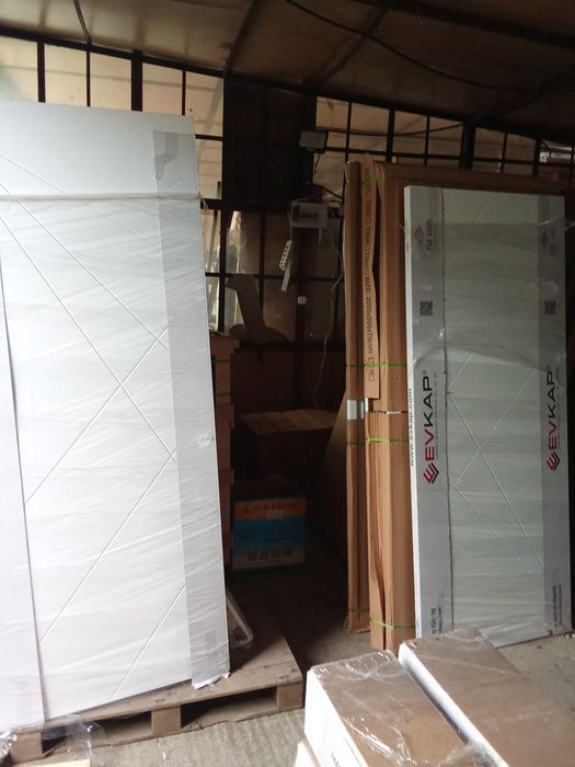 Метални врати .нови  205/90 на склад 140 евро ,възможностза доставка