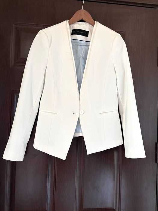 ZARA Елегантно бяло сако