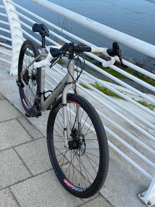 Bicicleta Touring / Gravel Trek 920