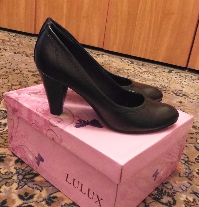 Pantofi de dama negri