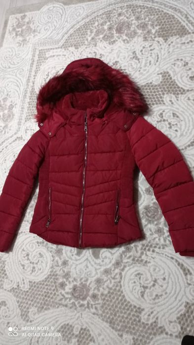 Зимно яке цвят бордо