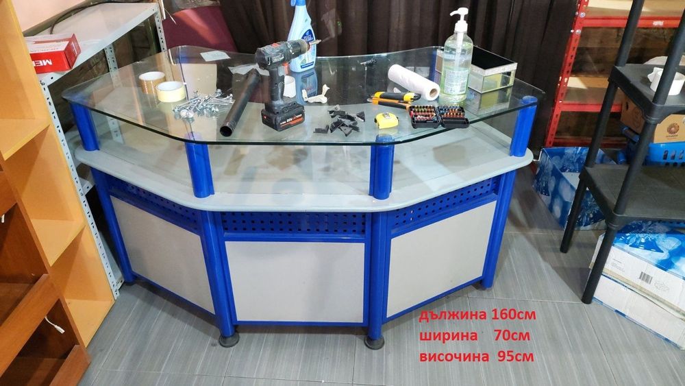 Оборудване за магазин (за дрехи)