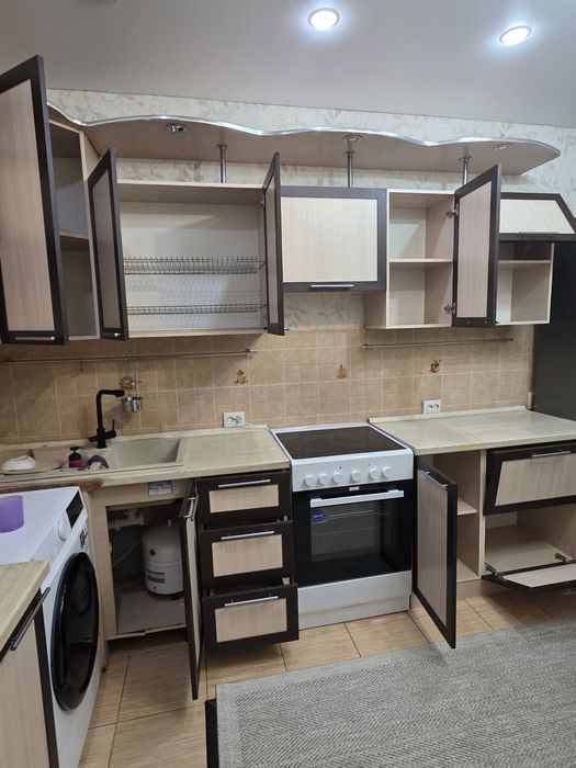 Продам Кухонный гарнитур есть доставка