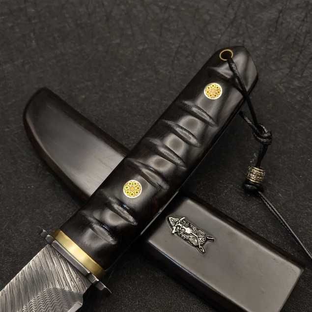 Cutit japonez samurai, lama Damasc in teaca lemn abanos