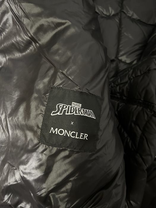 Geaca Puf Moncle.r x Spider Man Violier