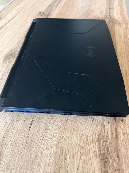 Лаптоп MSI bravo 15 B5DD