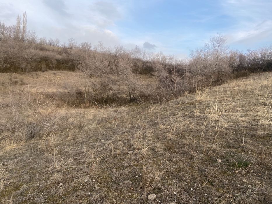 Продавам земя