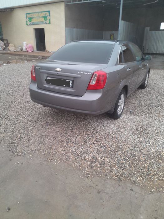 Lassette 1.6 2013 yili hamma xarajati qilingan aftomat