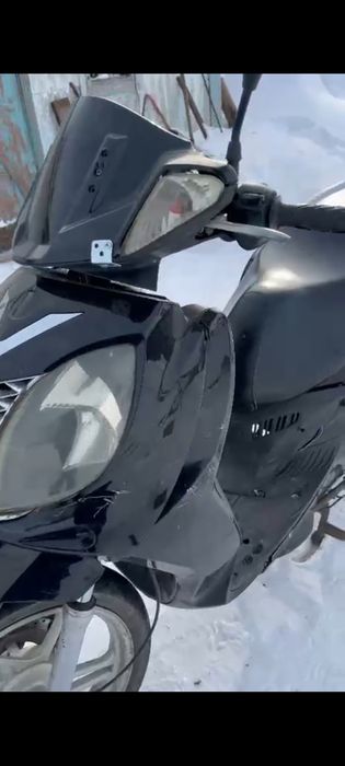 Скутер Jonway 150 кубовый