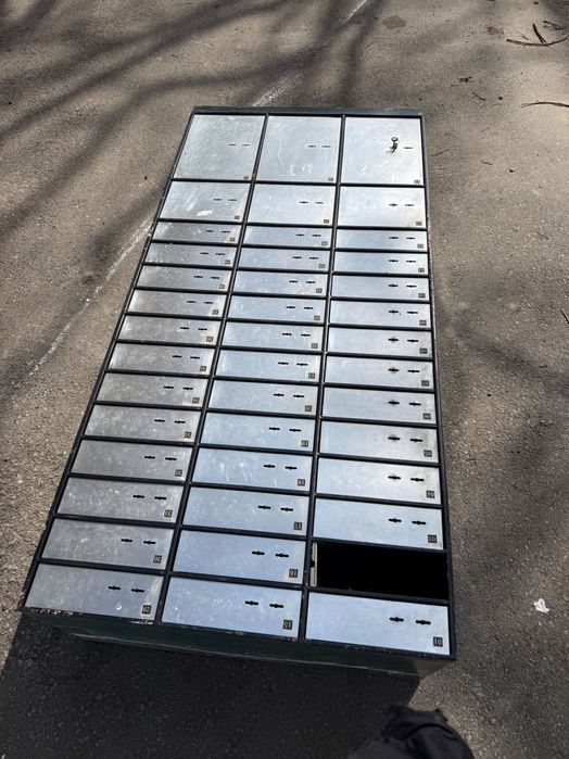 Метален пощенски шкаф/сейф с ключ – голям, 3 реда