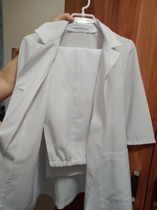 Срочно продам медицинский костюм