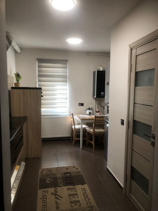 Închiriez apartament cu 3 camere 7 Noiembrie