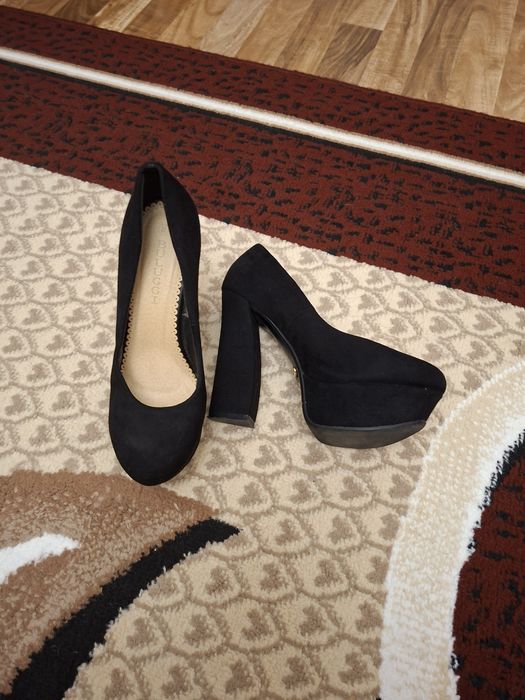 Прадаётся Туфли на платформе