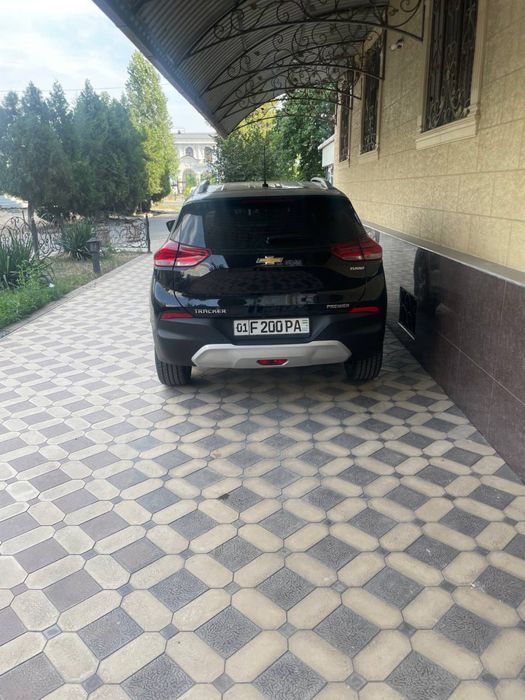 Chevrolet Tracker premier 24год 24,500км халол