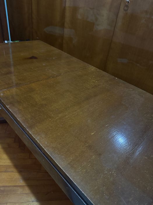 Дървена маса тип пачи крак