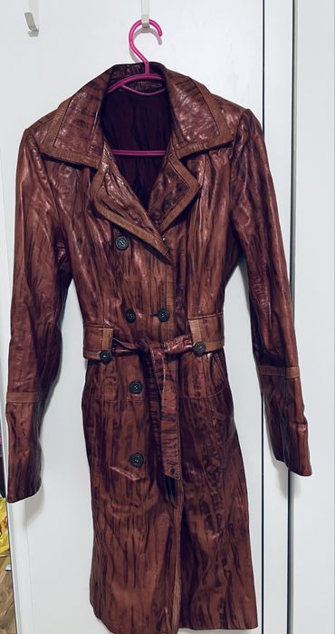 Кожено манто,  естествена кожа, пепел от рози