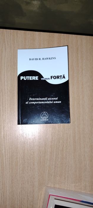 Putere Versus Forță