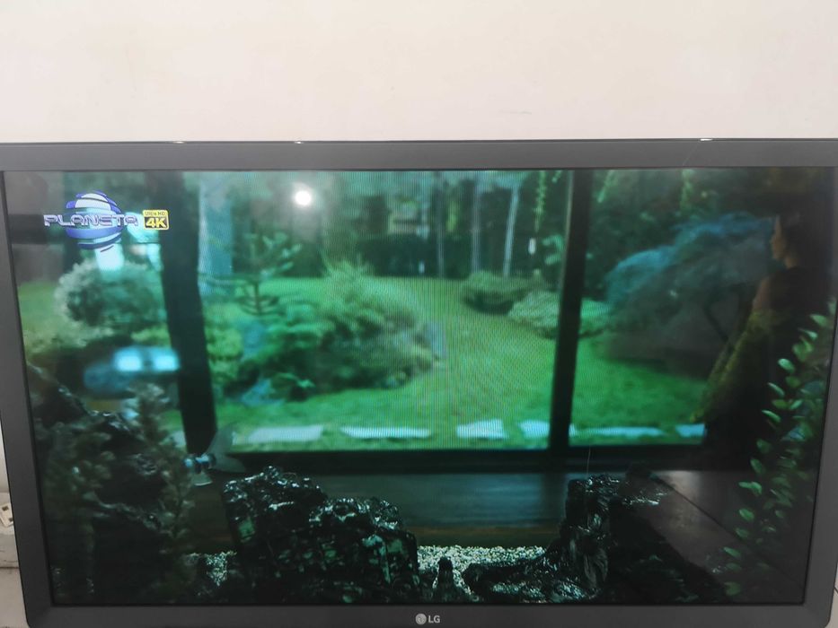 Телевизор и саундбар - LG 28 inch / smart / сет 4