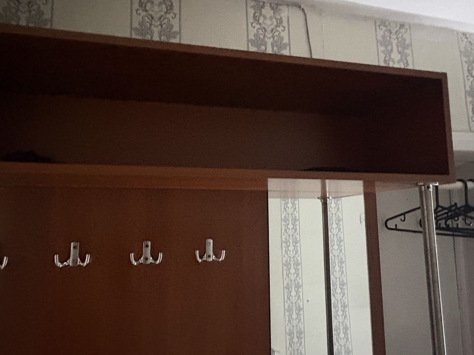 продам шкаф в прихожую