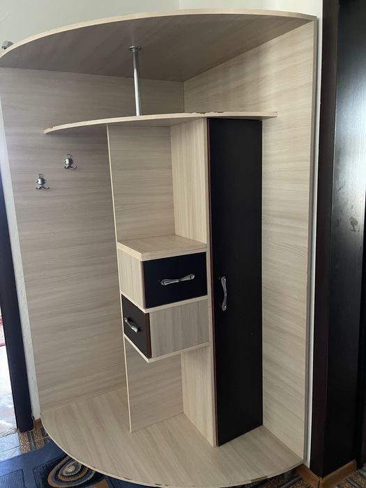 Угловой прихожая