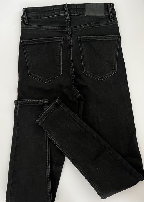 Дънки Bershka/Stradivarius 32/34 размери