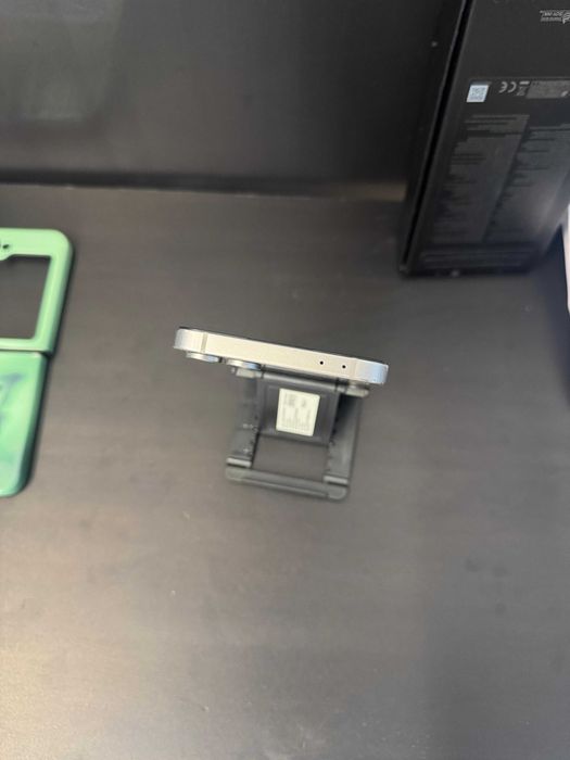 Samsung Galaxy Z Flip 6