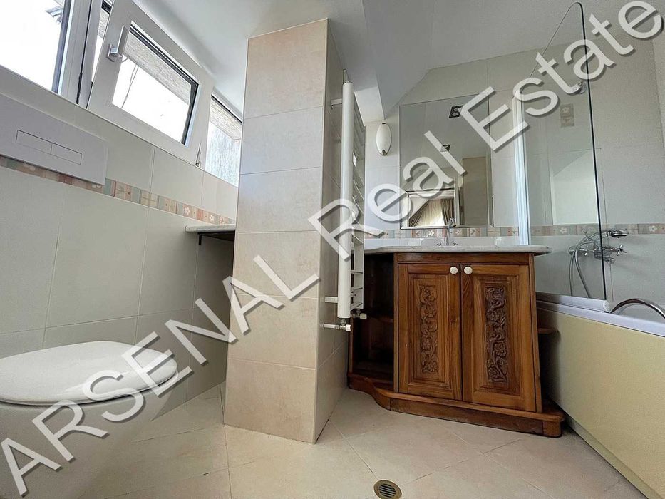 Дава се под наем Тристаен апартамент в София, Лозенец - 185 кв.м за 1250 € - Снимка #8