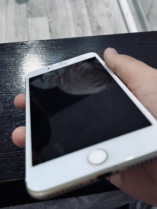 Продаётся iPhone 7 plus