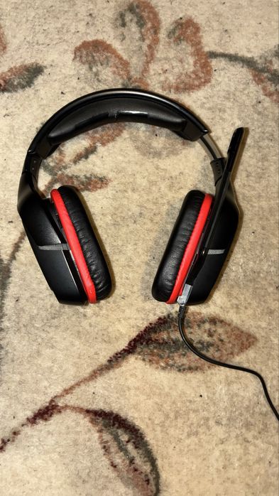 Порадават се гейминг слушалки logitech g332 черни с кабел