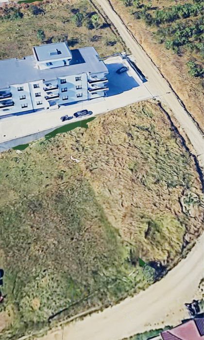 Oportunitate teren subcetate bloc p2/3  casa