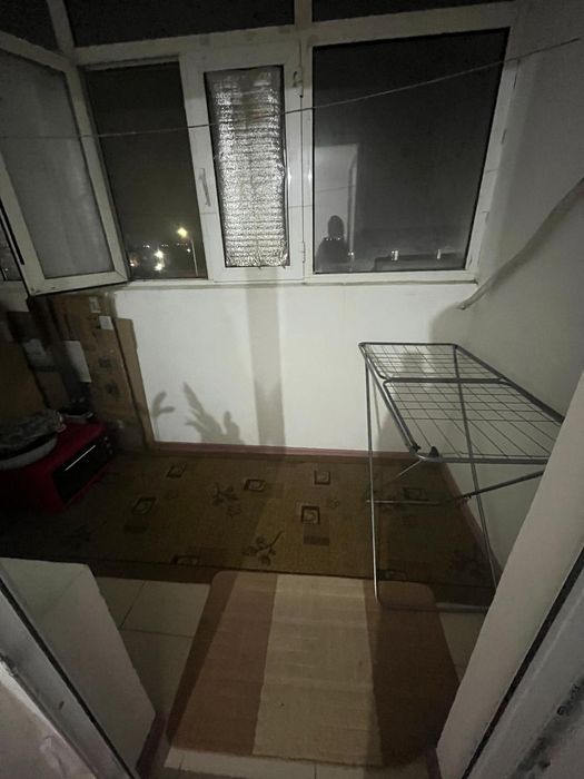 Срочно продамь 2 комнатный квартиру