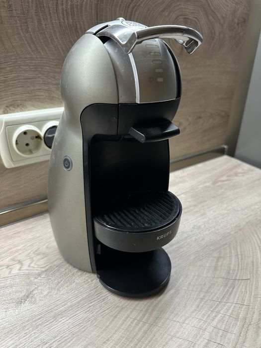 Кафемашина с капсули Nescafe Dolce Gusto