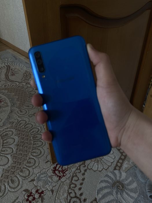 Samsung Galaxy A50 (64GB)