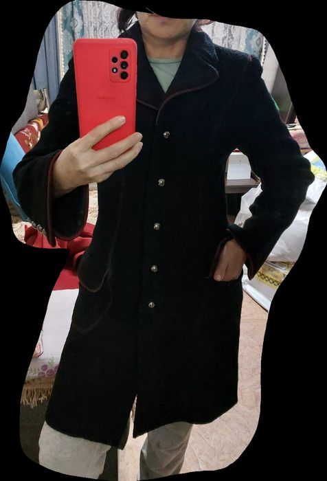 Продам халат новый  и пальто 42 размер